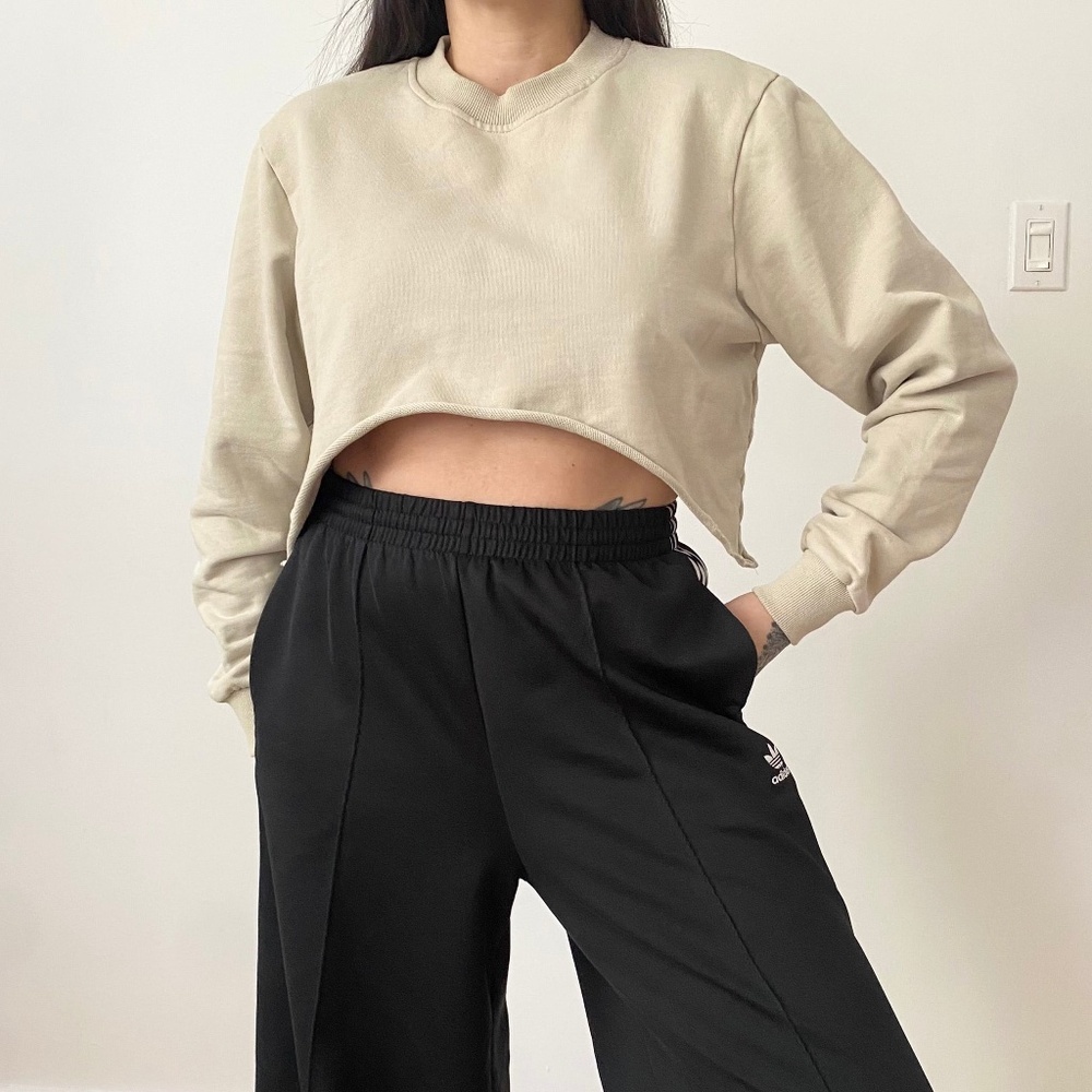 All things golden crop crewneck